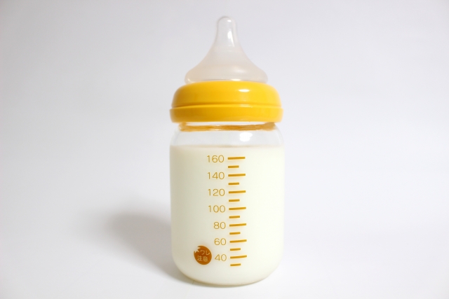 新生児のミルクの量で混合割合は？